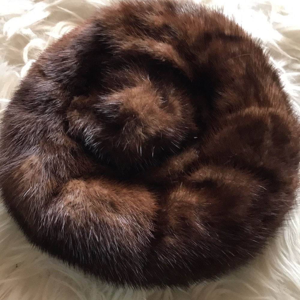 Vintage Brown Mink Fur Beret Hat 1960’s Designer Wedding Genuine Cap Warn Bride - Picture 5 of 15
